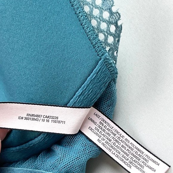 NWOT VICTORIA’S SECRET Plunging Eyelet Lacy Racer Bralette - Picture 9 of 11